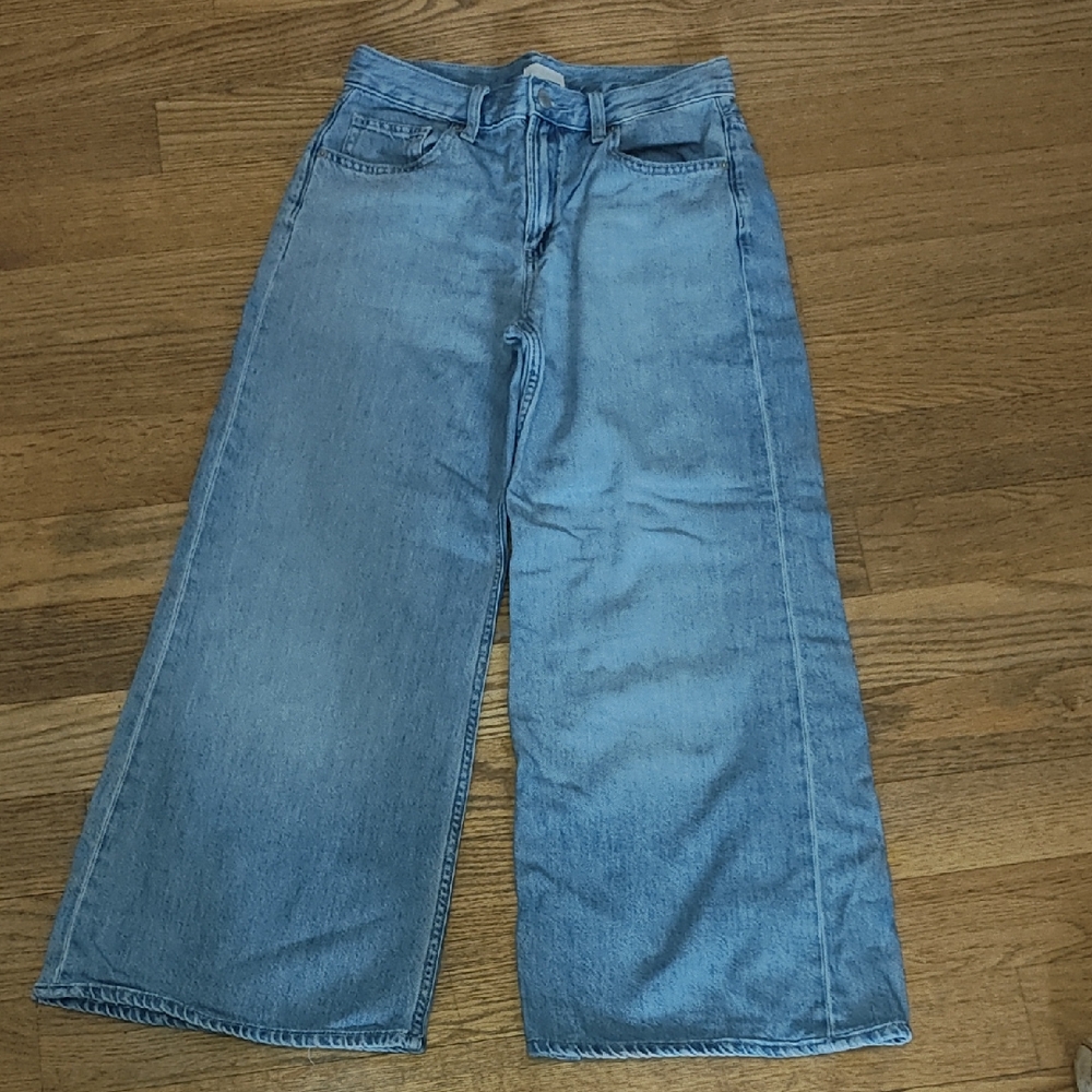 Wide-Leg Jeans